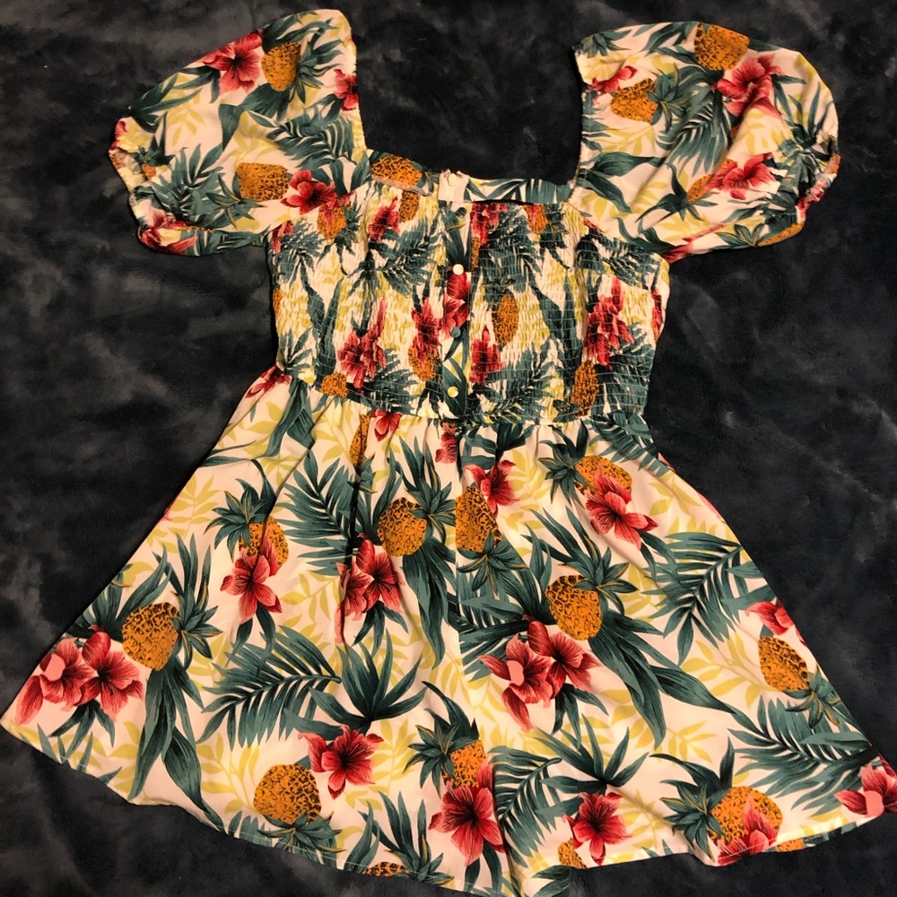 Floral romper size L 🌺